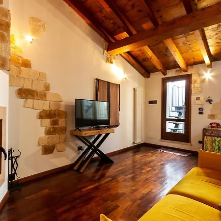 La Terrazza Apartment - Smart Holiday Mantova Exterior photo